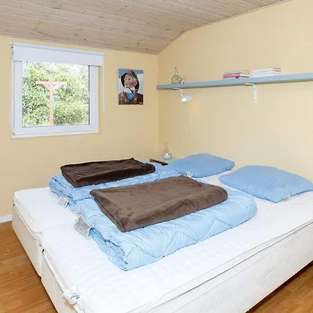 10 Person In Thyholm-by Traum Thyholm