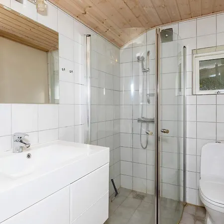 10 Person In Thyholm-by Traum