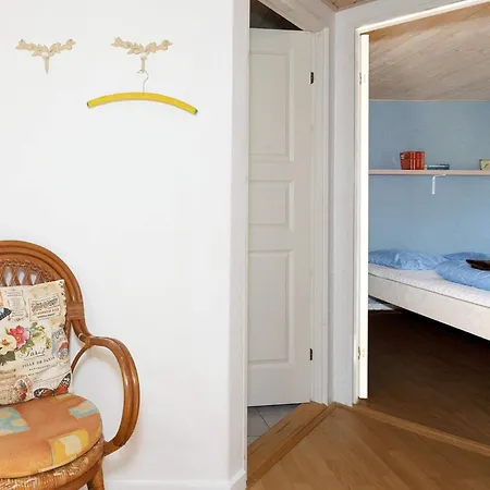 10 Person In Thyholm-by Traum * Thyholm