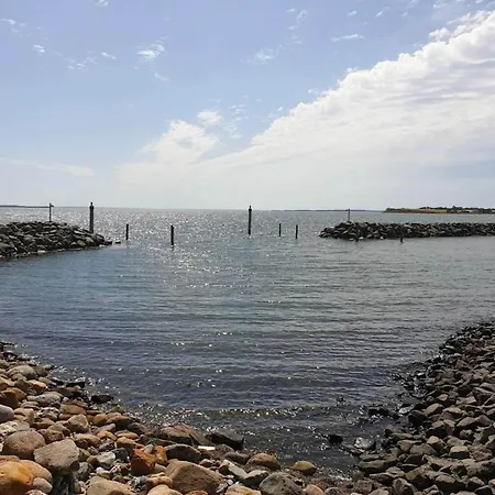 10 Person In Thyholm-by Traum * Thyholm