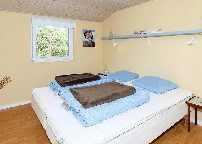 10 Person In Thyholm-by Traum Thyholm