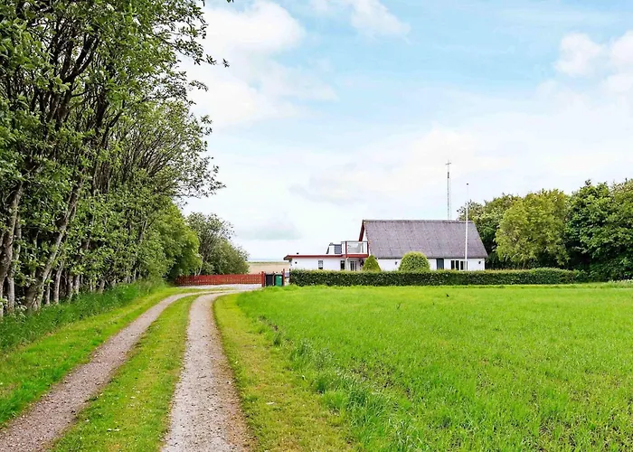 10 Person In Thyholm-by Traum Thyholm