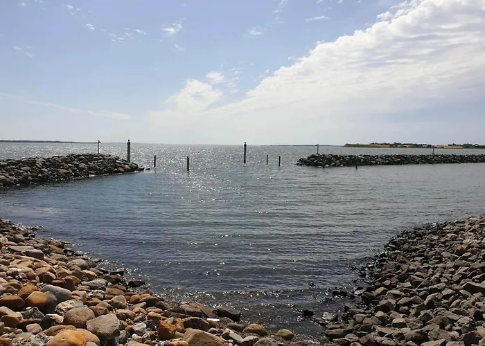 10 Person In Thyholm-by Traum * Thyholm